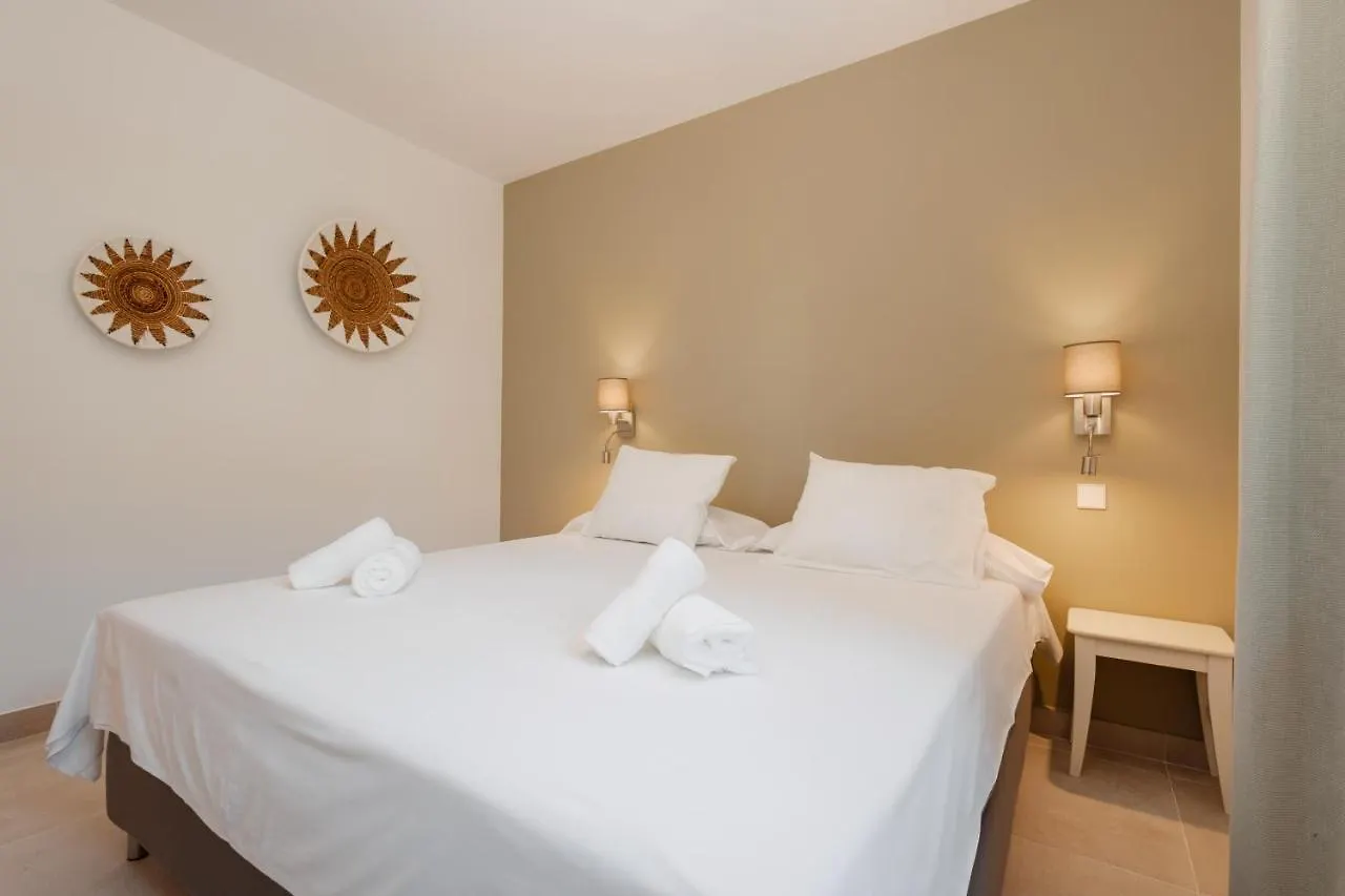 Holiday Home With Large Sunny Terrace, Costabella Marbella 0*,